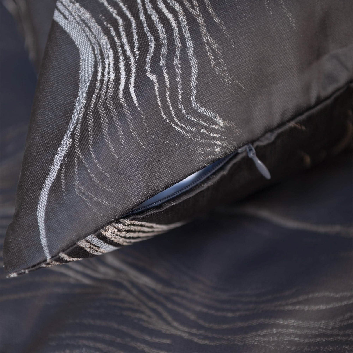 Vesper Ebony (sham zipper detail)