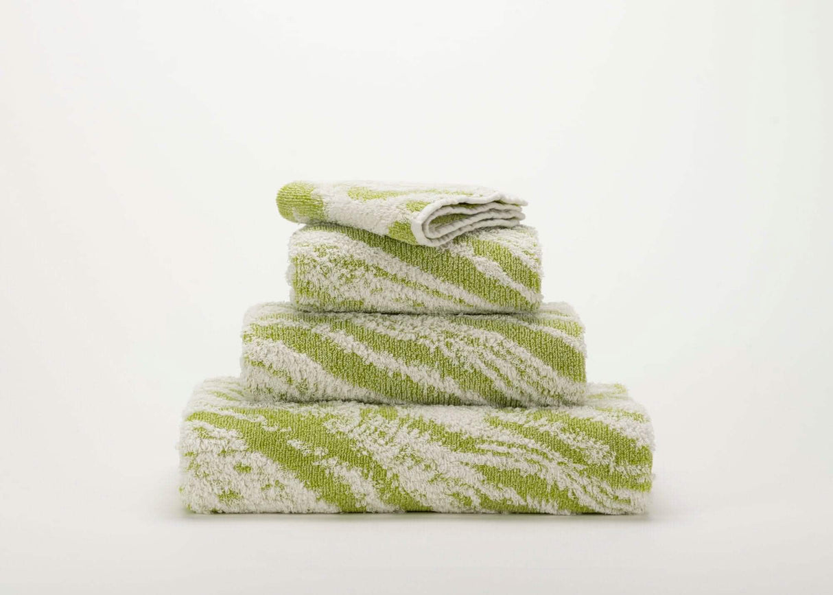 Abyss Fogo Towels in 165 Apple Green