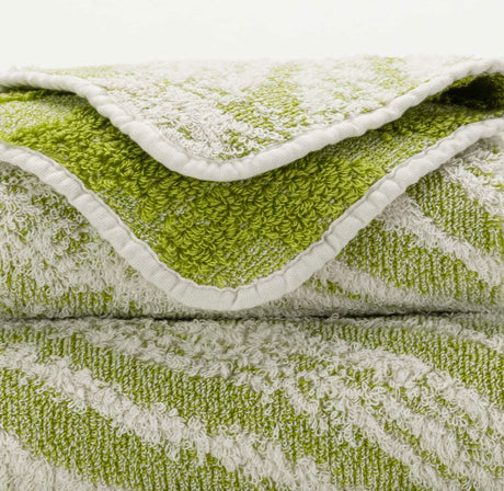 Abyss Fogo Towels in 165 Apple Green