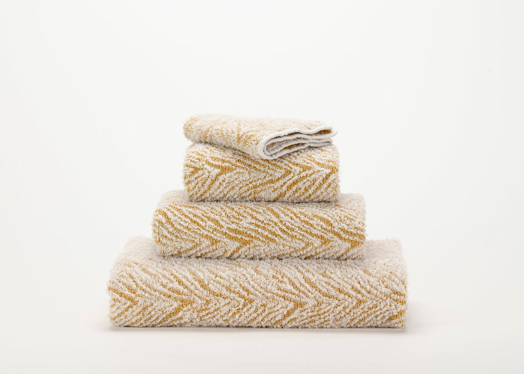 Abyss Vasco Towels in 840 Gold