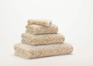 Abyss Vasco Towels in 840 Gold