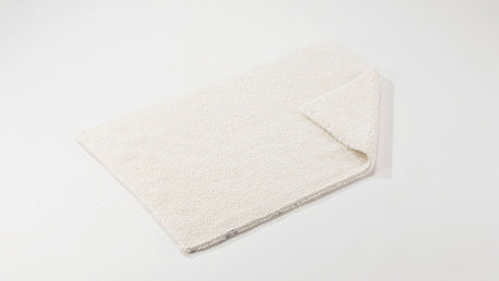 Bay Bath Rug in 103 Ivory