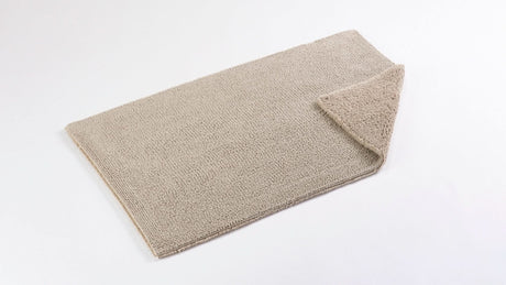 Bay Bath Rug in 770 Linen