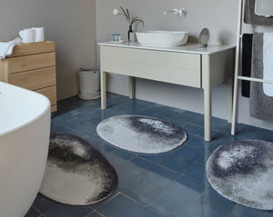 Stone Bath Rugs in 993 Metal