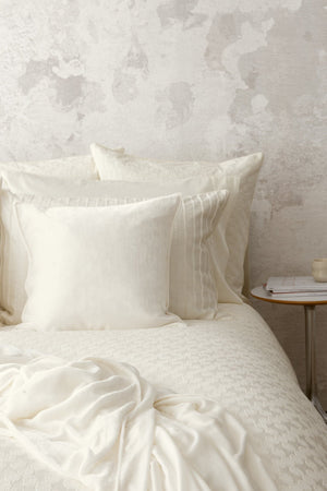 Anello Alabaster Duvet Cover