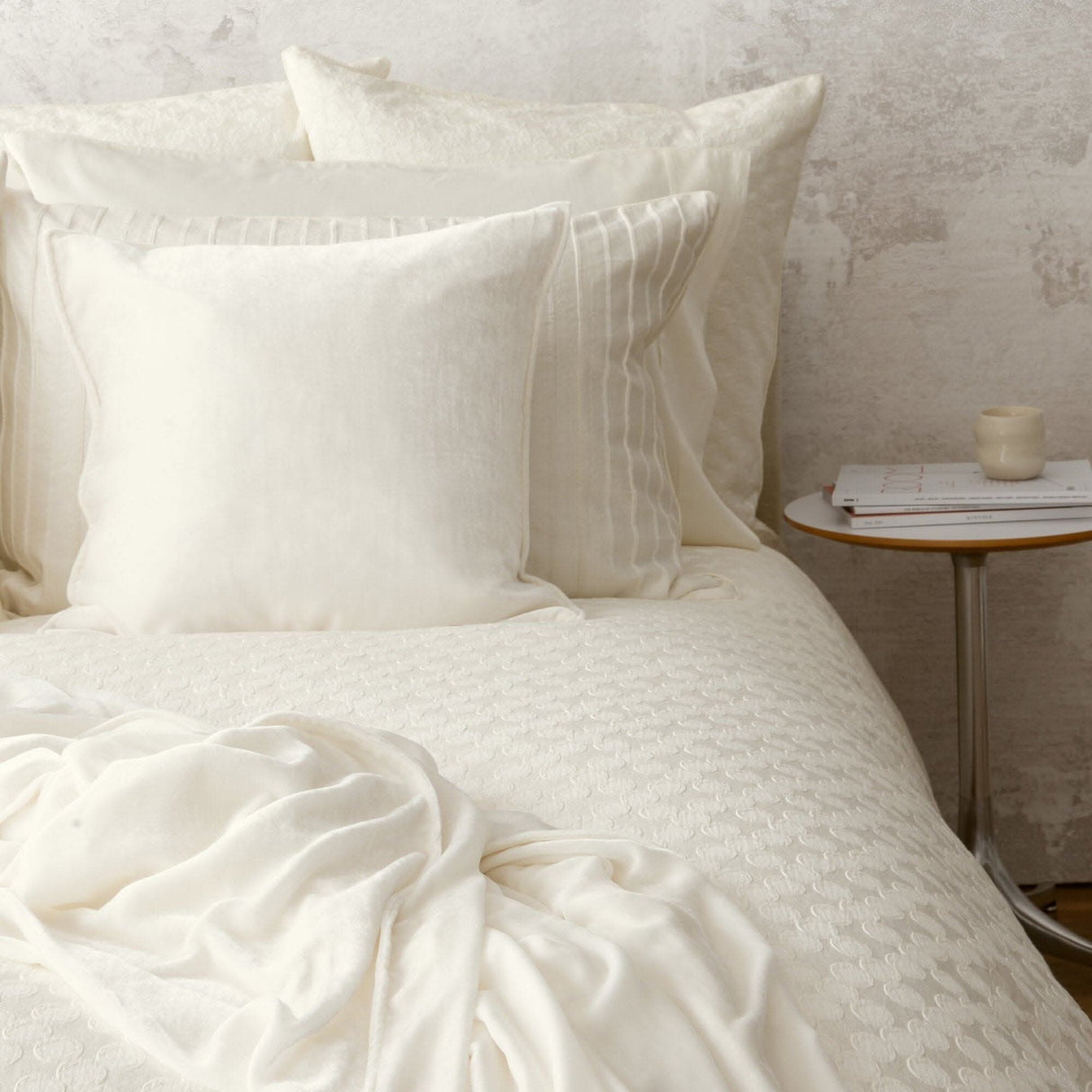 Anello Alabaster Duvet Cover