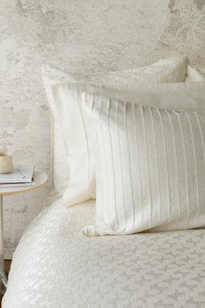 Anello Alabaster Duvet Cover