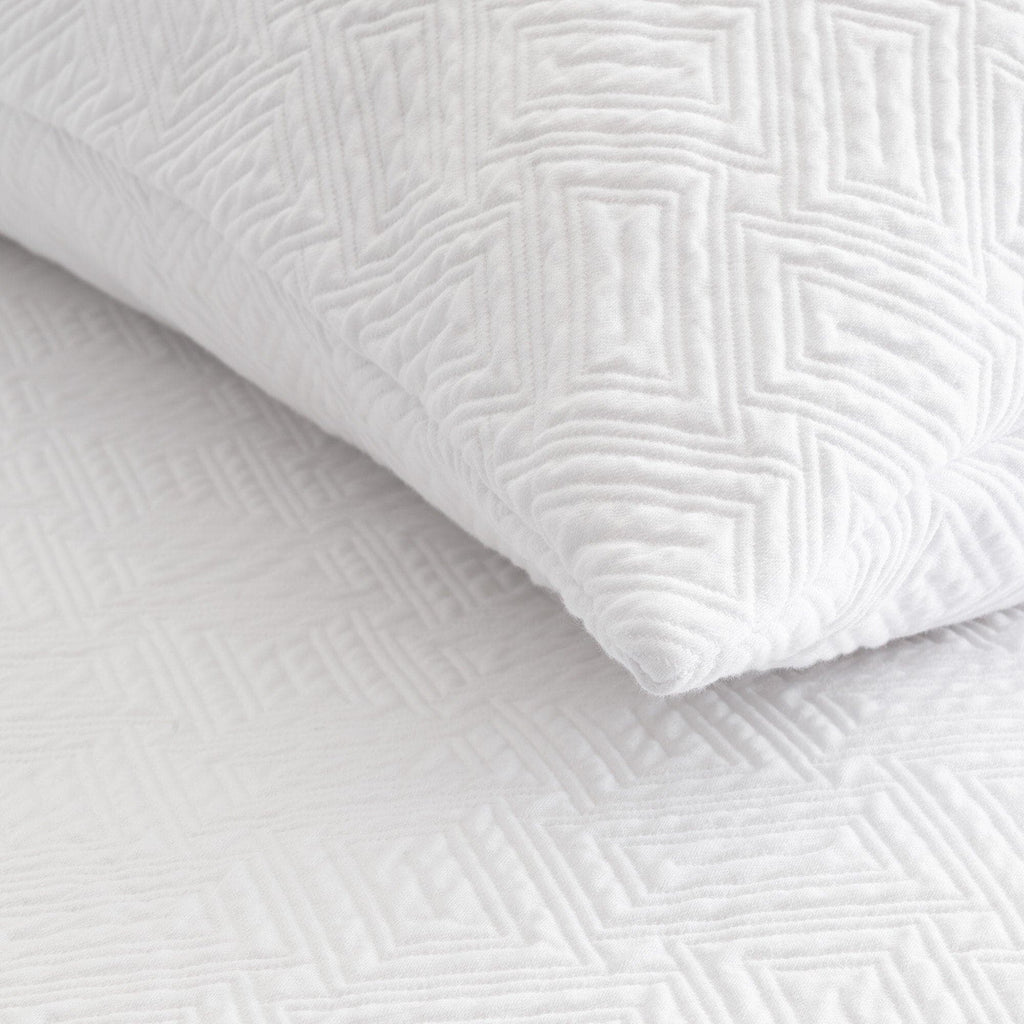 Scala Pillow Sham and Coverlet in White