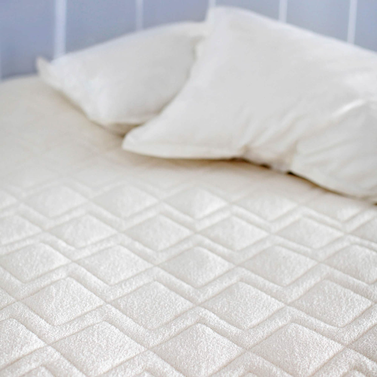 St Dormeir Fitted Mattress Protector