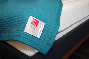 Nuage wool blanket in Vert Canard